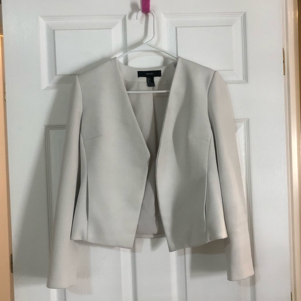 White blazer - like new!